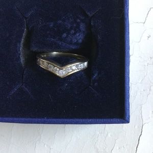 Womens diamond ring
